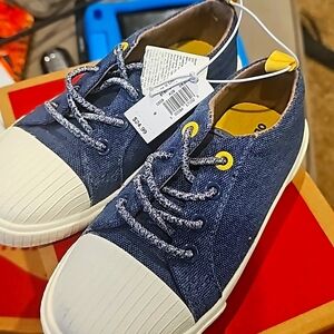 Kids shoes